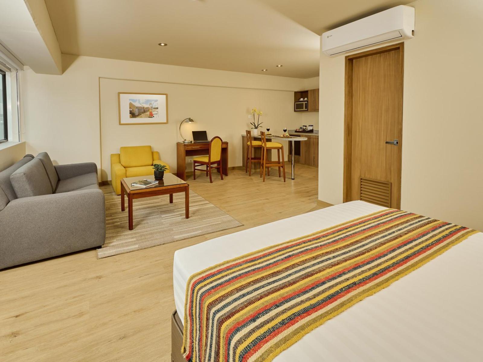 Estelar Apartamentos Bellavista Лима Екстериор снимка