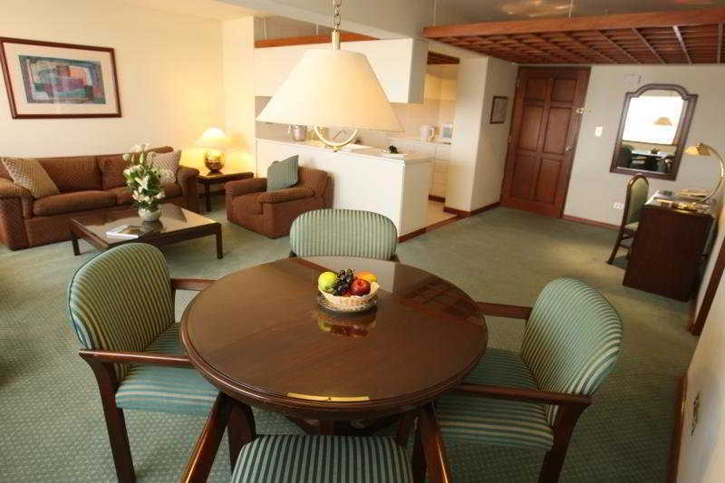 Estelar Apartamentos Bellavista Лима Екстериор снимка
